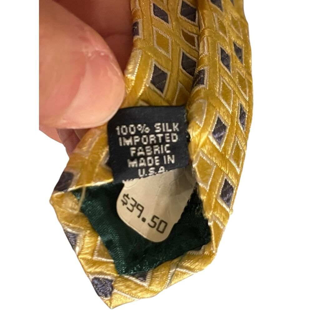 Vintage Tommy Hilfiger 100% Silk Tie - Picture 6 of 6